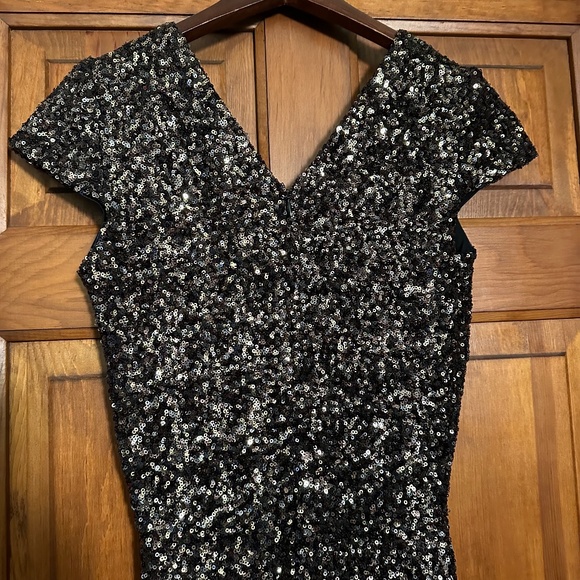 Dress The Population Zoe Sequined Mini Dress size XS in Antique - Picture 13 of 15